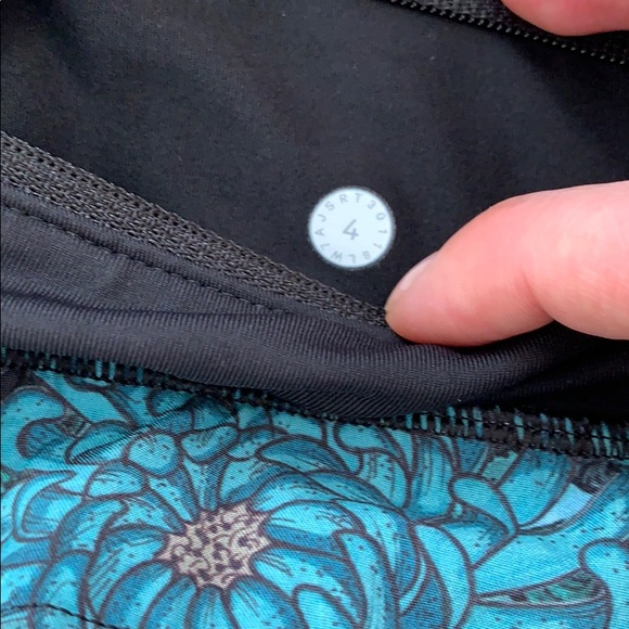 Lululemon Speed Up Short Memoir Multi Gree… - Picture 7 of 7